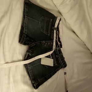 Petite Women / Misses Denim short shorts, Rocawear, Size 6X